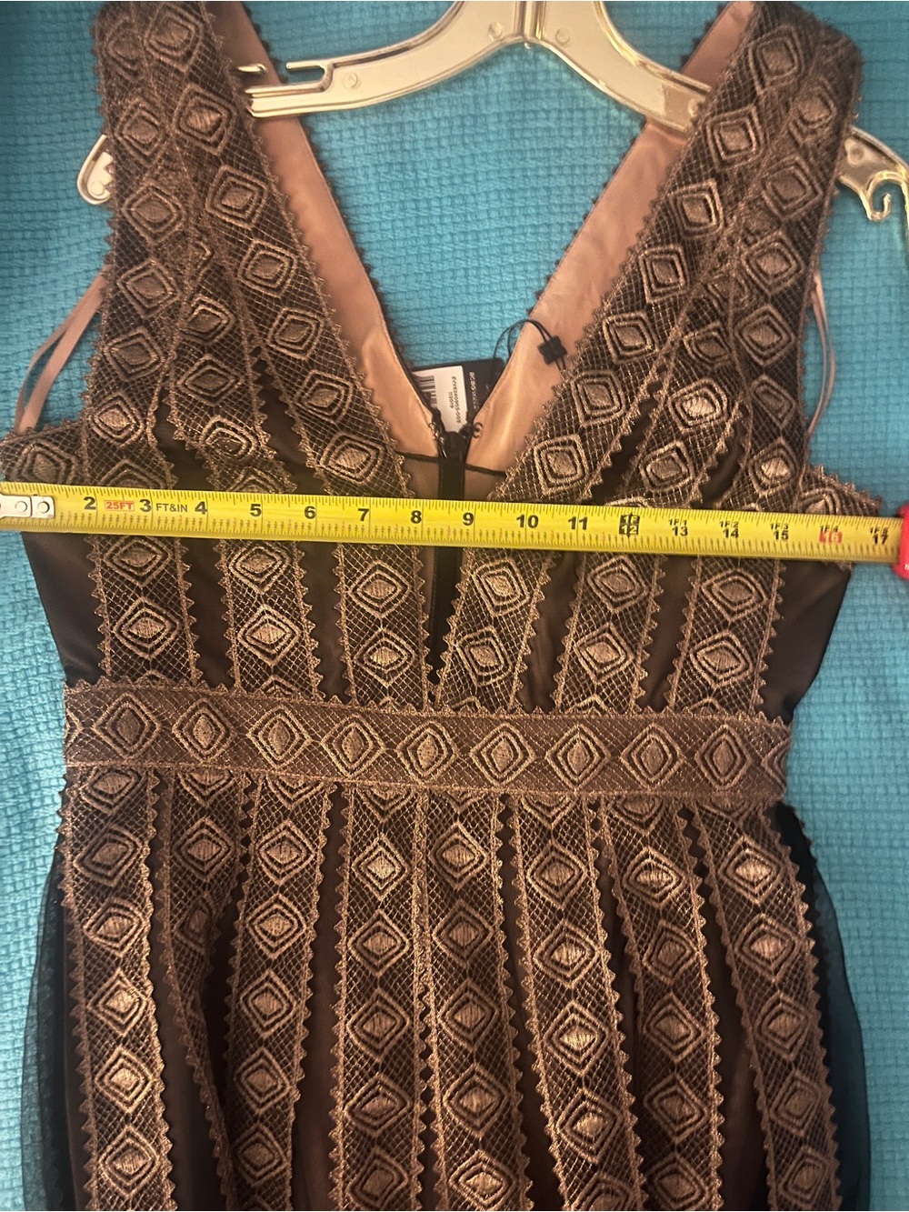 GORGEOUS BCBGMaxaria gown - Picture 6 of 12